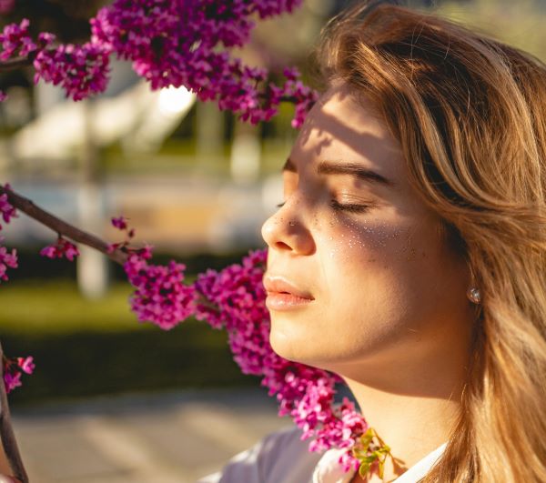 Rutina de autocuidado en primavera: prepara tu piel de forma natural para el sol